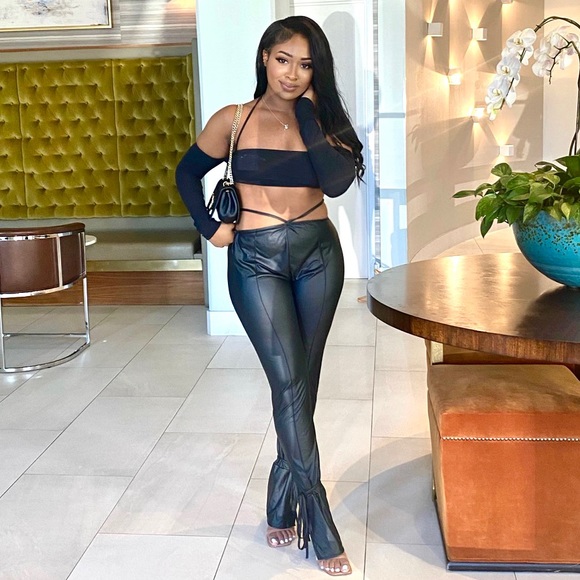 Meet your Posher, Jada - Picture 1 of 2